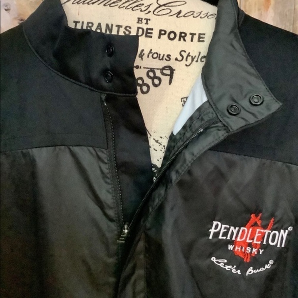 BLACK NIKE WINDBREAKER - Picture 4 of 5